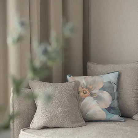 Crystal Premium By Bookinghost *