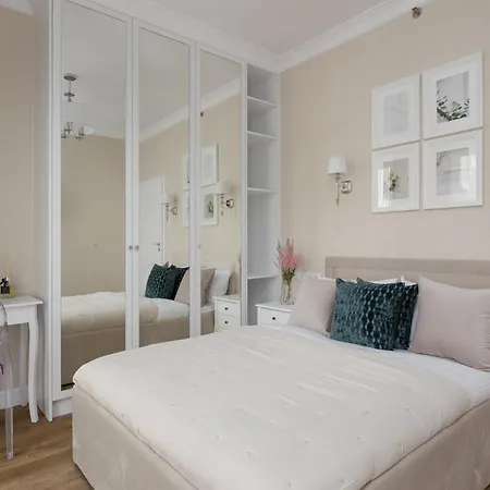 Crystal Premium By Bookinghost *