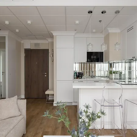 Crystal Premium By Bookinghost Lägenhet